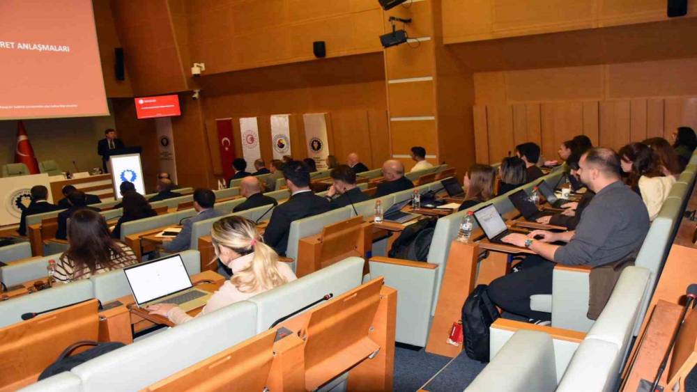 Manisa TSO&rsquo;da ihracat&ccedil;ılar bilgilendirildi
