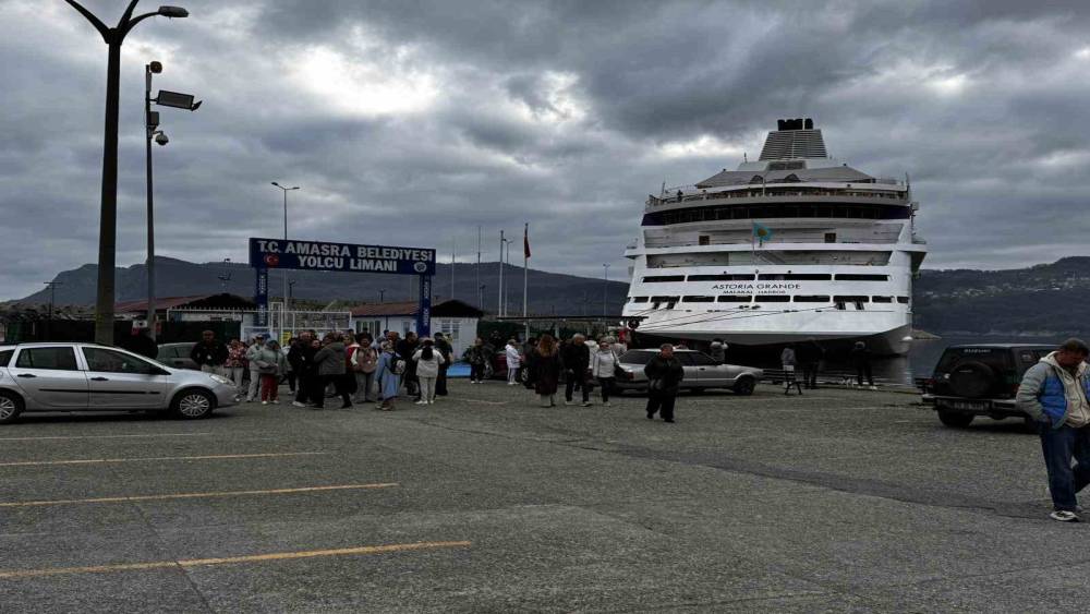 Yeni yılın ilk Rus turistleri Amasra&rsquo;da
