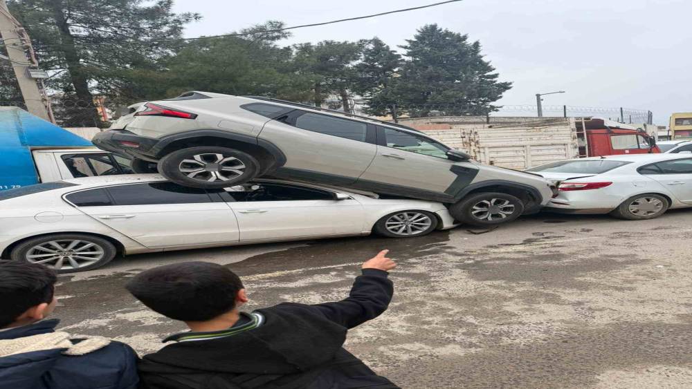 Mardin&rsquo;de zincirleme trafik kazası
