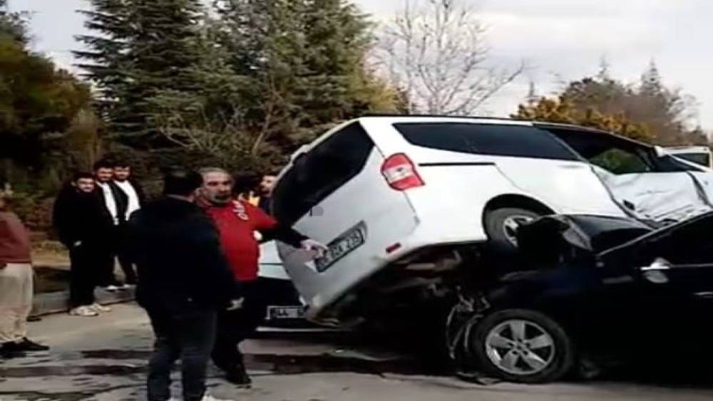 Malatya&rsquo;da zincirleme kaza: 3 yaralı
