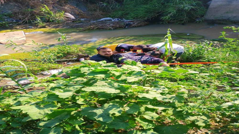 Antakya&rsquo;da dereye u&ccedil;an motosikletin s&uuml;r&uuml;c&uuml;s&uuml; yaralandı
