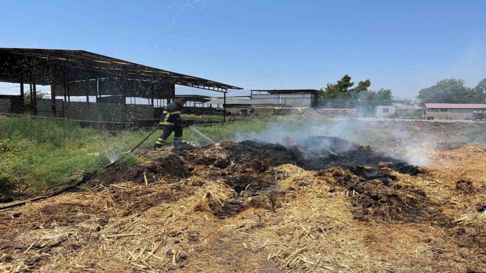 Kırıkhan&rsquo;da samanlık yangını
