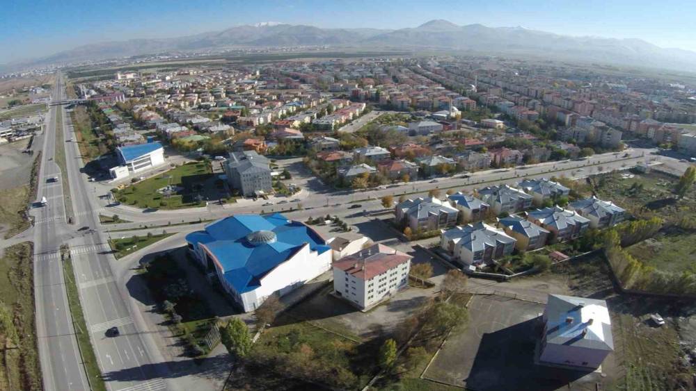 Aziziye Meclisi&rsquo;nden kentsel d&ouml;n&uuml;ş&uuml;m ve 30 bin tonluk lisanslı depo kararı
