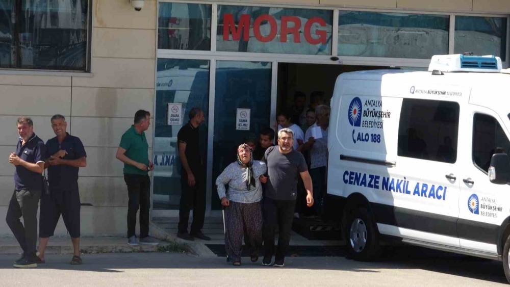 Arkadaşını ziyarete giden gen&ccedil; kazada hayatını kaybetti
