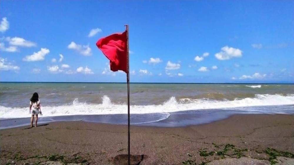 Ak&ccedil;akoca&rsquo;da deniz uyarısı
