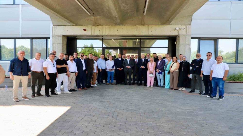 &Ccedil;erkezk&ouml;y TSO y&ouml;netimi, Bulgaristan ekonomi bakan yardımcısı ile ticaret ve yatırım g&uuml;ndemiyle bir araya geldi
