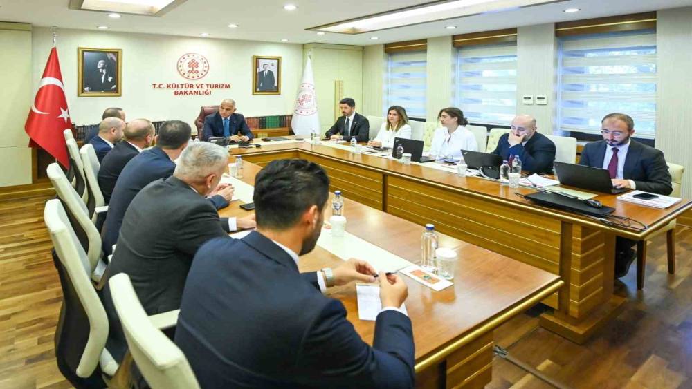 Bakan Ersoy: "Trabzon&rsquo;un turizm potansiyelini daha etkin değerlendireceğiz"
