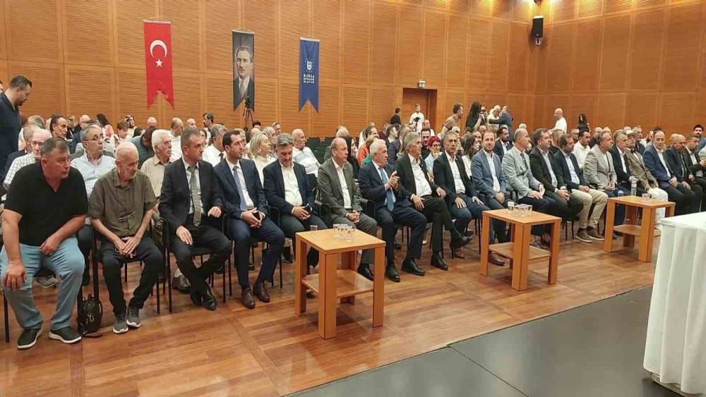 Bursa Artvin Vakfı&rsquo;nda Demirci g&uuml;ven tazeledi
