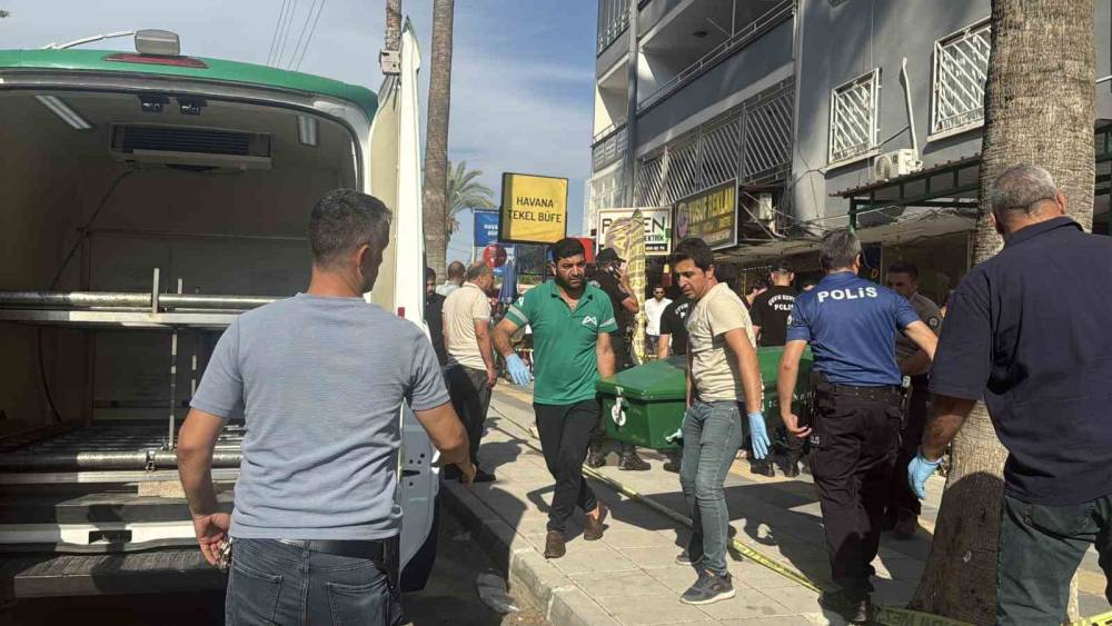 Eşini &ouml;ld&uuml;r&uuml;p hayatına son veren koca uzman &ccedil;avuş &ccedil;ıktı
