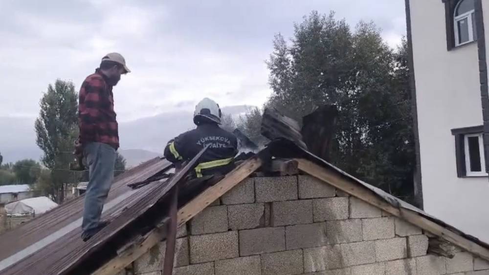 Y&uuml;ksekova&rsquo;da tandır evinde &ccedil;ıkan yangın s&ouml;nd&uuml;r&uuml;ld&uuml;
