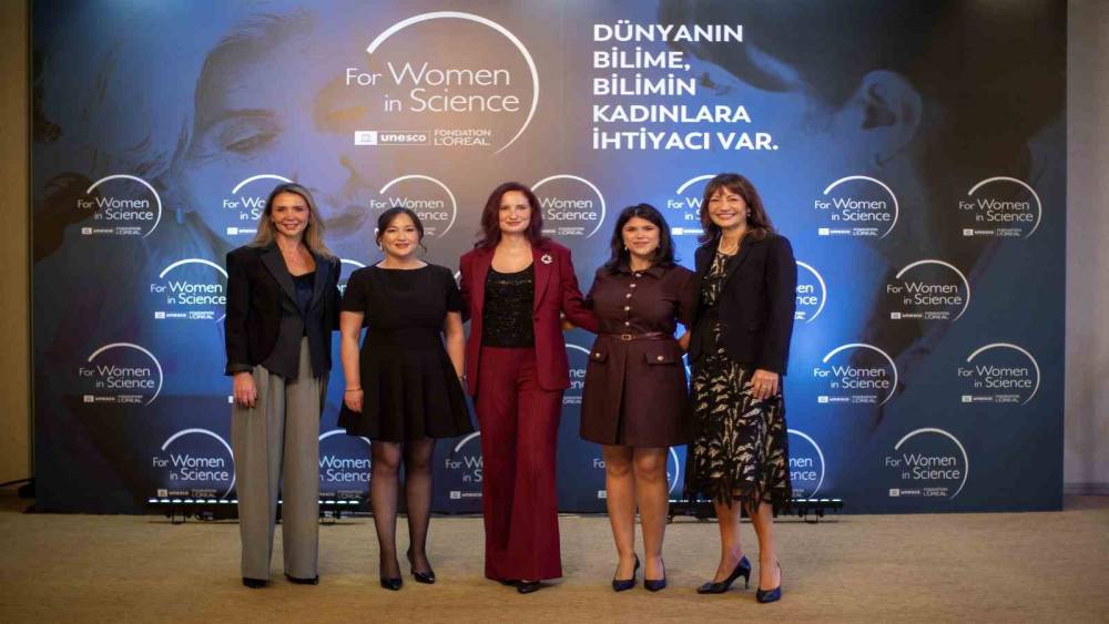 L&rsquo;Or&eacute;al T&uuml;rkiye&rsquo;den d&ouml;rt yeni bilim kadınına destek
