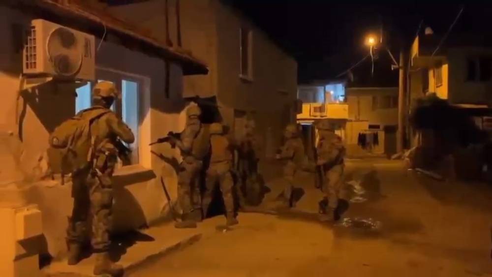 Edremit K&ouml;rfezi&rsquo;nde huzur operasyonu: 20 g&ouml;zaltı
