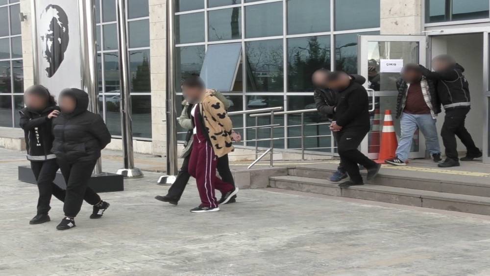 Uşak&rsquo;ta uyuşturucu operasyonunda 2 kişi tutuklandı
