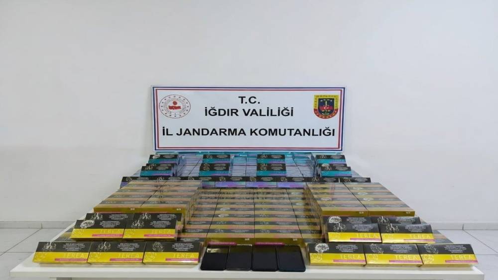 Iğdır İl Jandarma Komutanlığı&rsquo;ndan ka&ccedil;ak elektronik sigara operasyonu
