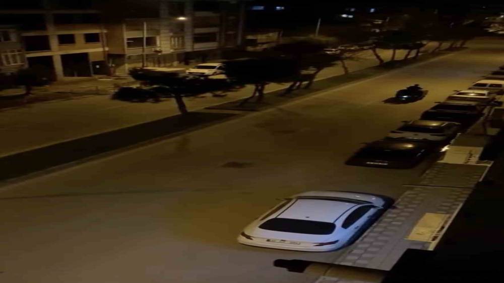 Bursa&rsquo;da davulcular elektrikli a&ccedil;ık kasalı motosikletle sahura kaldırıyor
