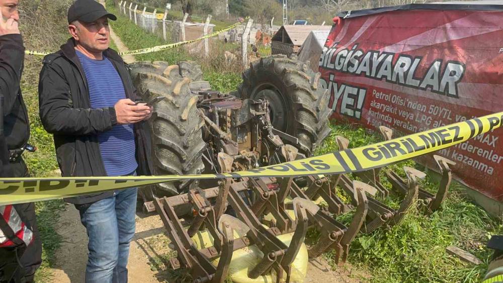 Bursa&rsquo;da devrilen trakt&ouml;r&uuml;n altında kalan s&uuml;r&uuml;c&uuml; hayatını kaybetti
