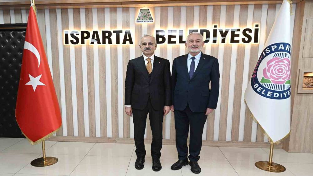 Bakan Uraloğlu: "Isparta&rsquo;da g&uuml;zel işler yapılıyor"

