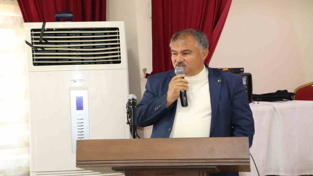 Ata tohumlarının kırsal kalkınmadaki rol&uuml; Beyağa&ccedil;&rsquo;ta konuşuldu
