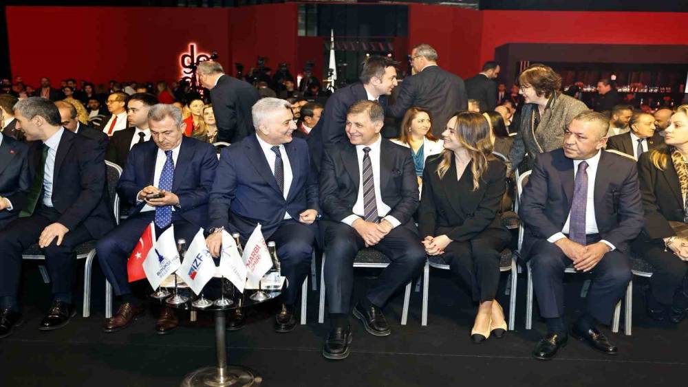 Ticaret Bakanı &Ouml;mer Bolat: "İşlenmiş &uuml;r&uuml;n ihracatında y&uuml;zde 65&rsquo;lik hacmi teknoloji ile y&uuml;zde 90&rsquo;lara &ccedil;ıkaracağız"
