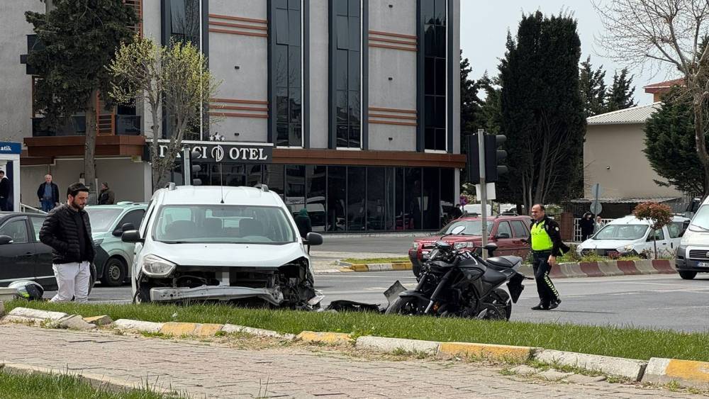 L&uuml;leburgaz&rsquo;da trafik kazası: 1 yaralı
