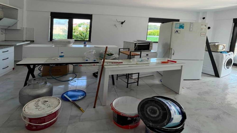 Evi yanan vatandaşa Kemer Belediyesi&rsquo;nden destek
