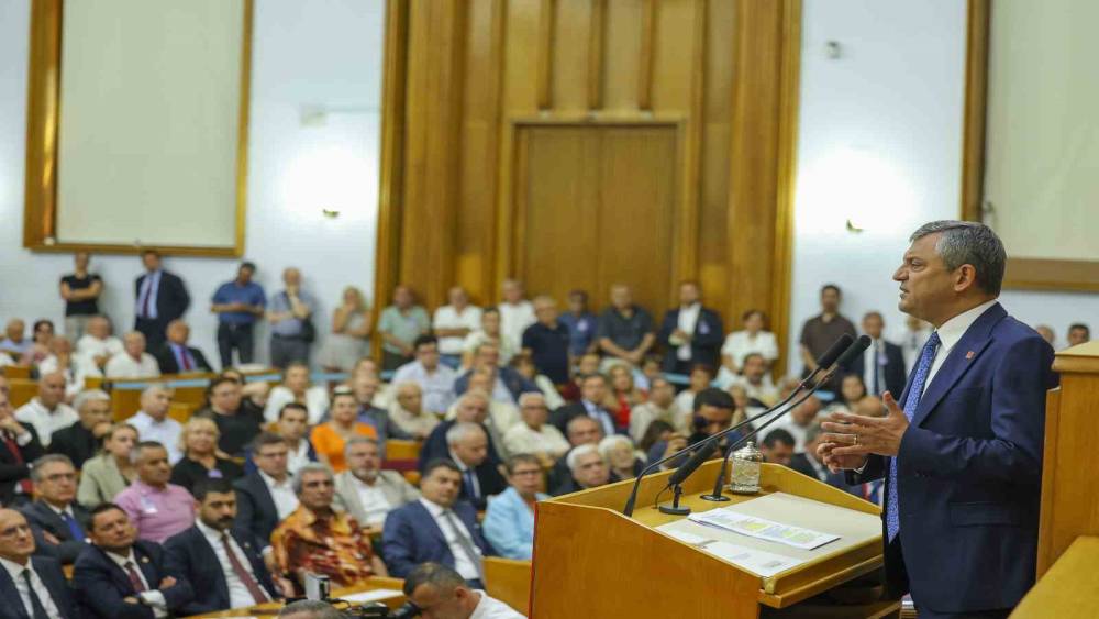 CHP Grup Başkanı &Ouml;zel&rsquo;den Kılı&ccedil;daroğlu&rsquo;na se&ccedil;im &ccedil;ağrısı: "Y&uuml;zde 90&rsquo;ın altında oy alırsam siyaseti bırakıyorum"
