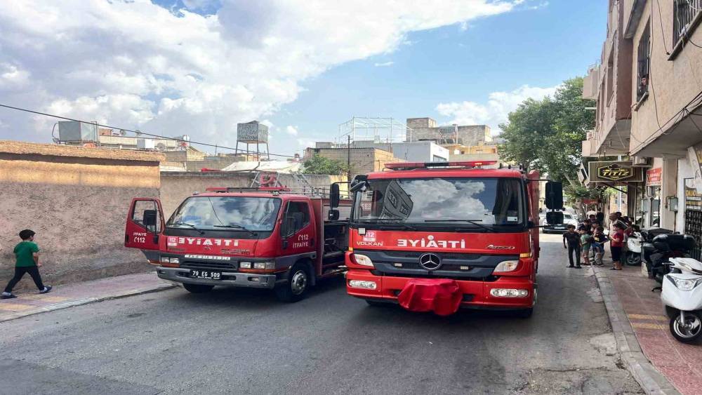Kilis&rsquo;te metruk evde yangın
