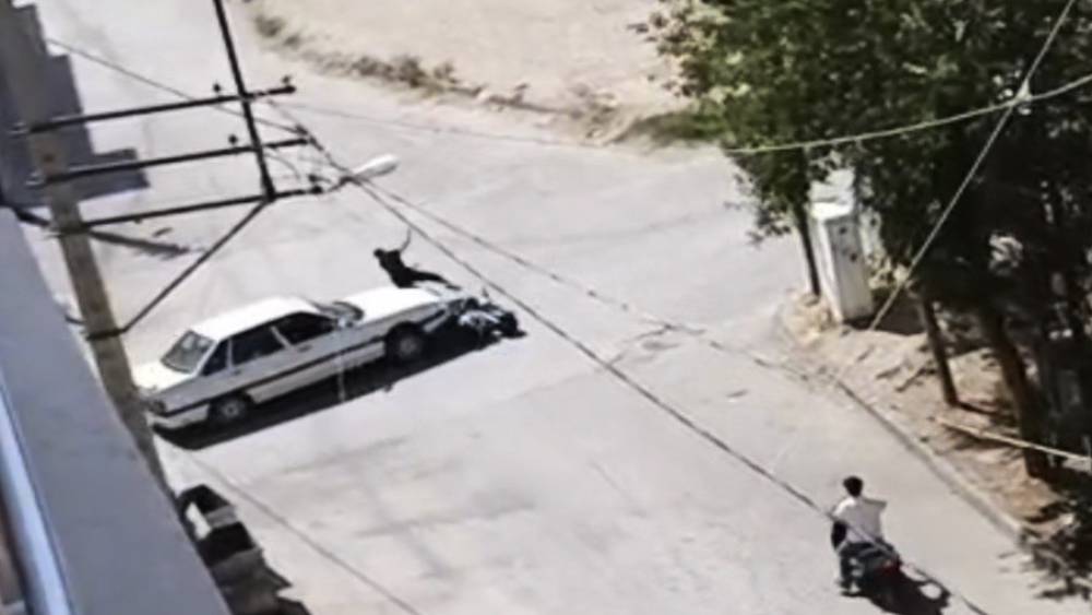 &Ccedil;orum&rsquo;da otomobil ile motosiklet &ccedil;arpıştı: 1 yaralı
