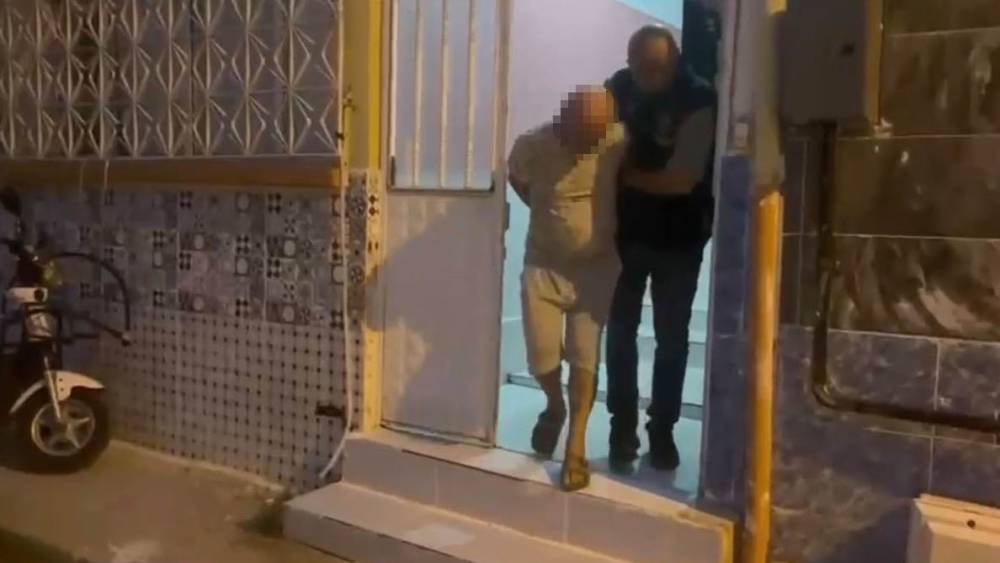 İzmir&rsquo;de &rsquo;Ailem G&uuml;vende&rsquo; operasyonunda 16 tutuklama
