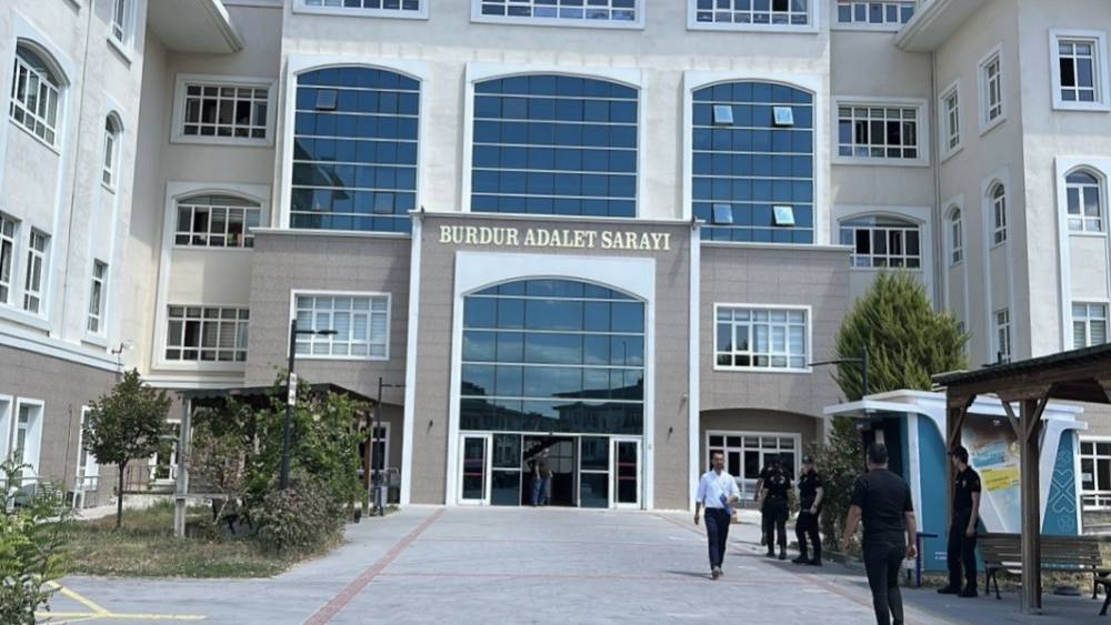 Burdur&rsquo;da yasa dışı bahis operasyonu: 199 milyon TL&rsquo;lik işlem hacmi ortaya &ccedil;ıktı
