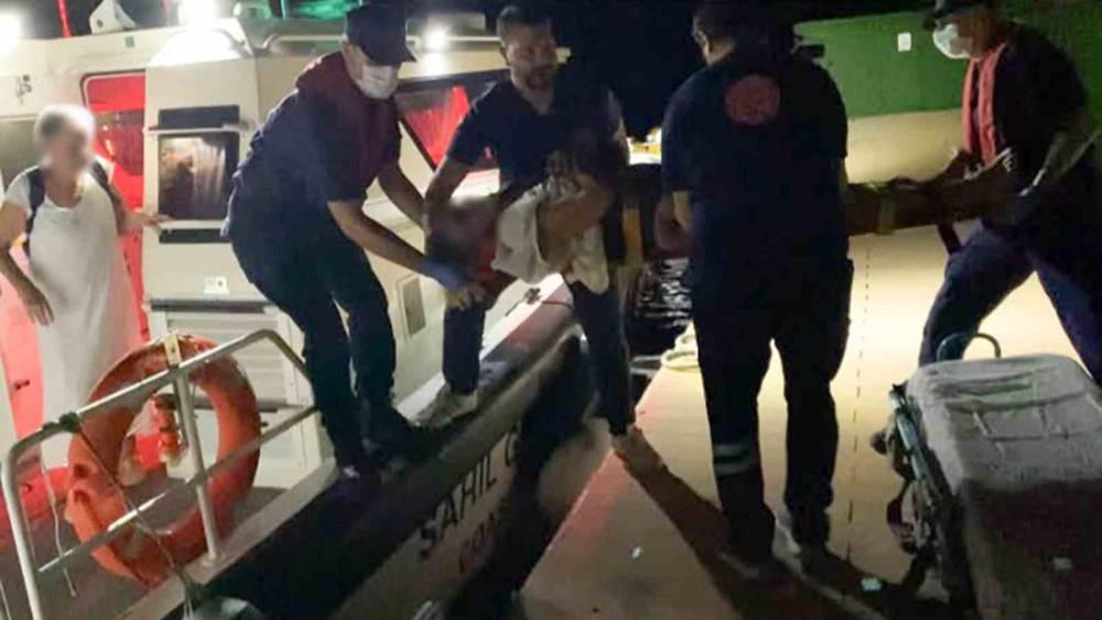 Sahil G&uuml;venlik Marmaris ve Fethiye&rsquo;de iki tıbbi tahliye ger&ccedil;ekleştirdi
