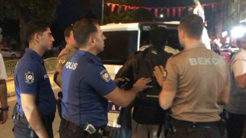 Edirne&rsquo;de 10 d&uuml;zensiz g&ouml;&ccedil;men yakalandı
