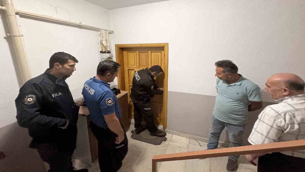Camiye giderken tost makinesini kapatmayı unuttu, yanık kokusu itfaiyeyi alarma ge&ccedil;irdi
