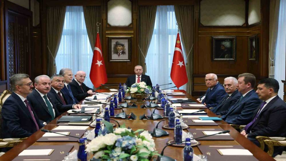 Cumhurbaşkanlığı Y&uuml;ksek İstişare Kurulu, Cumhurbaşkanı Recep Tayyip Erdoğan başkanlığında toplandı.
