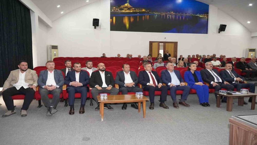 &Ccedil;arşamba kivisinin markalaşması ve ticarileşmesi i&ccedil;in &ouml;nemli buluşma
