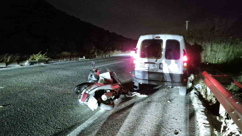 Motosiklet s&uuml;r&uuml;c&uuml;s&uuml; hayatını kaybetti
