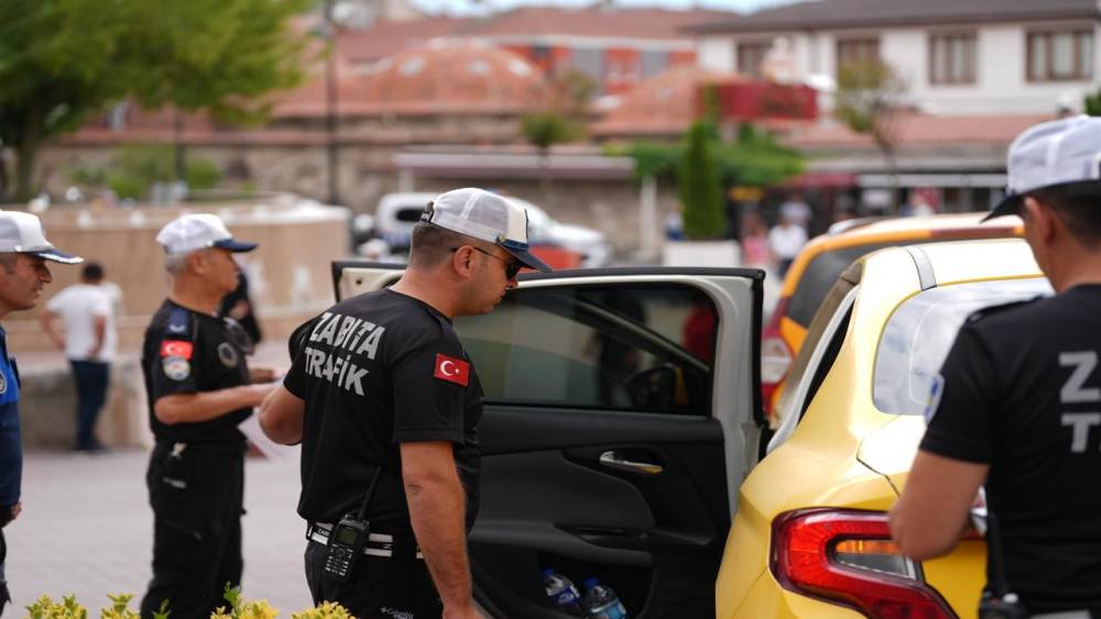 Bolu&rsquo;da otob&uuml;s ve taksilere hijyen ve g&uuml;venlik denetimi
