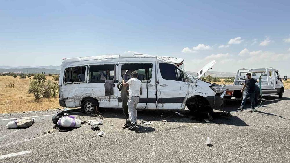 Diyarbakır&rsquo;da minib&uuml;s kazasında &ouml;l&uuml; sayısı 5&rsquo;e y&uuml;kseldi
