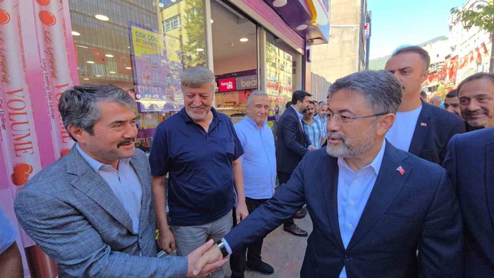 Bakan Yumaklı, AK Parti Karab&uuml;k teşkilatını ziyaret etti
