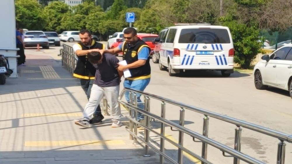 Adana&rsquo;da arkadaşını &ouml;ld&uuml;ren ş&uuml;pheli tutuklandı
