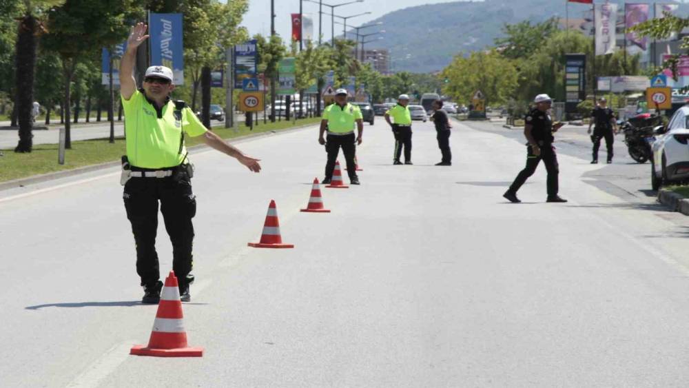 Ordu&rsquo;da trafik denetimleri: Bir haftada 17 bin ara&ccedil; ve s&uuml;r&uuml;c&uuml; denetlendi
