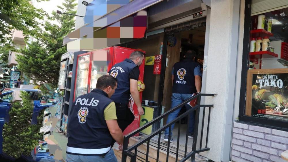 Eskişehir&rsquo;de polis ekiplerinden geniş &ccedil;aplı okul &ccedil;evresi ve servis denetimi
