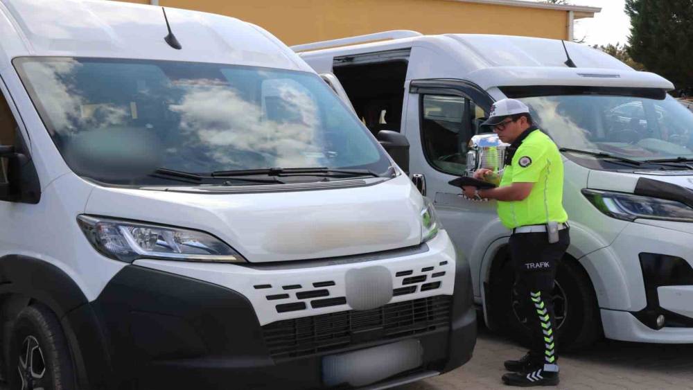 Eskişehir&rsquo;de yeni eğitim &ouml;ğretim yılının başlamasıyla okul servisleri denetlendi
