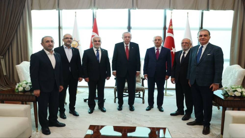 Cumhurbaşkanı Erdoğan, H&Uuml;DA PAR Genel Başkanı Yapıcıoğlu&rsquo;nu kabul etti
