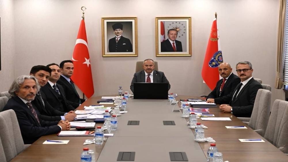 Emniyet Genel M&uuml;d&uuml;r&uuml; Fidan başkanlığında "Uyuşturucu Raporu Değerlendirme Toplantısı"
