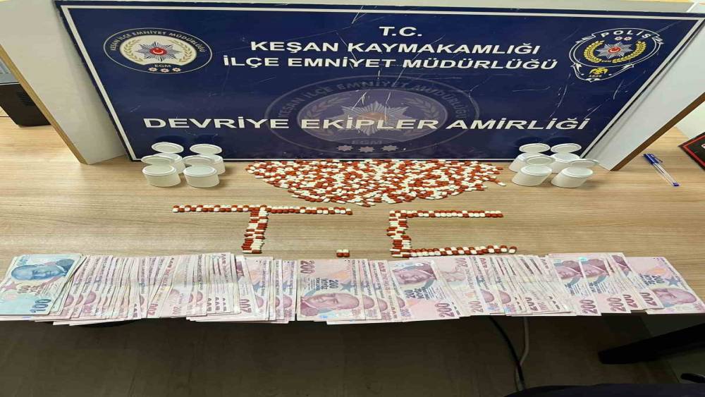 Keşan&rsquo;da 413 sentetik eczanın ele ge&ccedil;irildiği olayda 4 ş&uuml;pheli g&ouml;zaltına alındı
