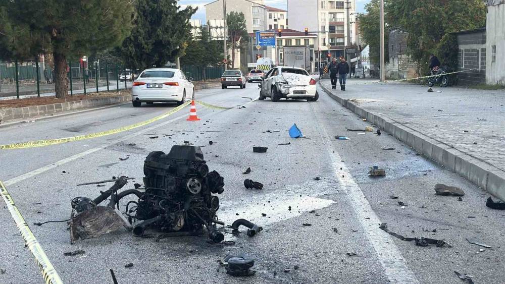 Burdur&rsquo;da ortalığın savaş alanına d&ouml;nd&uuml;ğ&uuml; kazada acı haber
