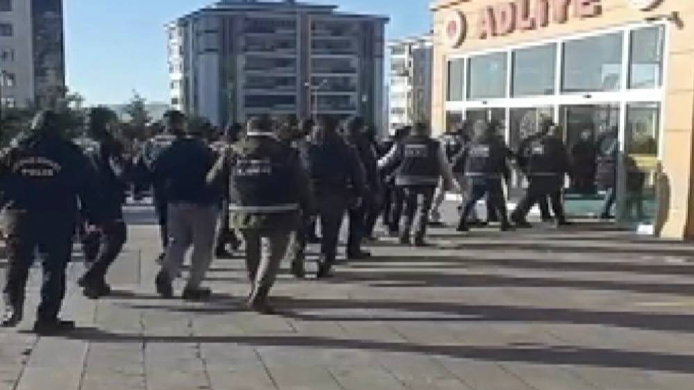 Kahramanmaraş&rsquo;ta uyuşturucu operasyonu: 37 tutuklama
