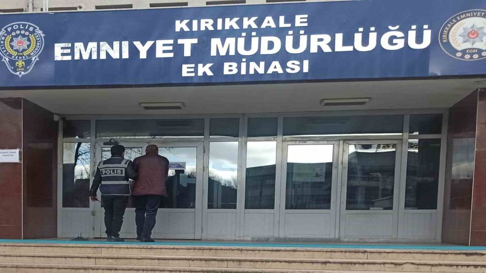 Hastanede g&uuml;venlik g&ouml;revlisinin odasından para ve ziynet eşyası &ccedil;alan şahıs tutuklandı
