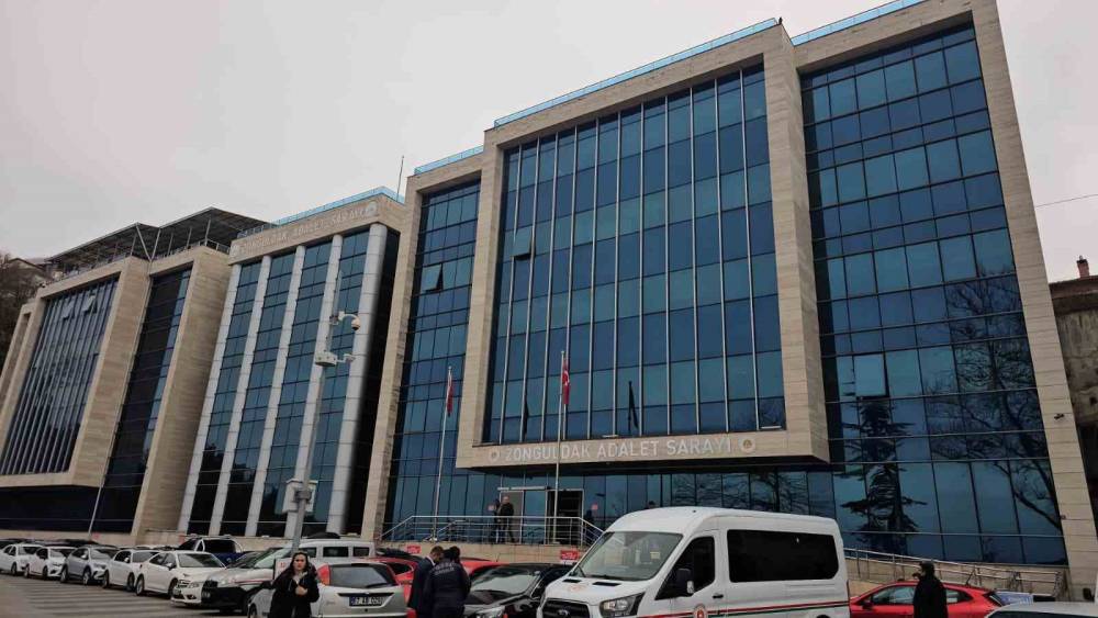 Zonguldak&rsquo;ta &rsquo;okul saldırısı&rsquo; şakasının sonu ev hapsi oldu
